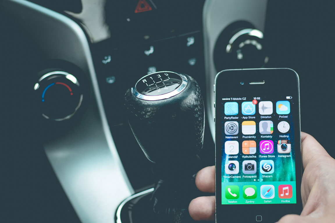 texting-while-driving-iphone-update-ios-11
