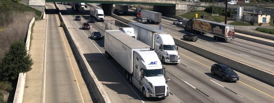 Borman Expressway in Hammond, IN, where serious crashes requirng the assistance of skilled Hammond truck accident lawyers often take place